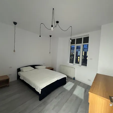 Grafitti By News 부쿠레슈티