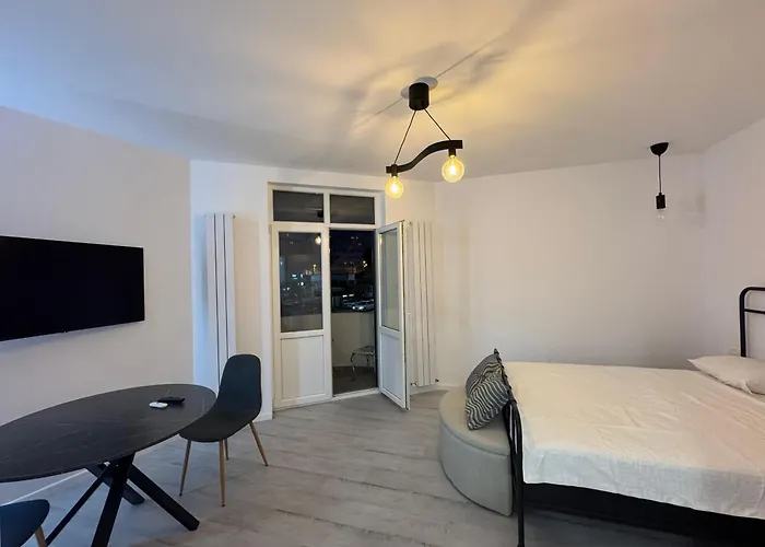 Grafitti By News Бухарест