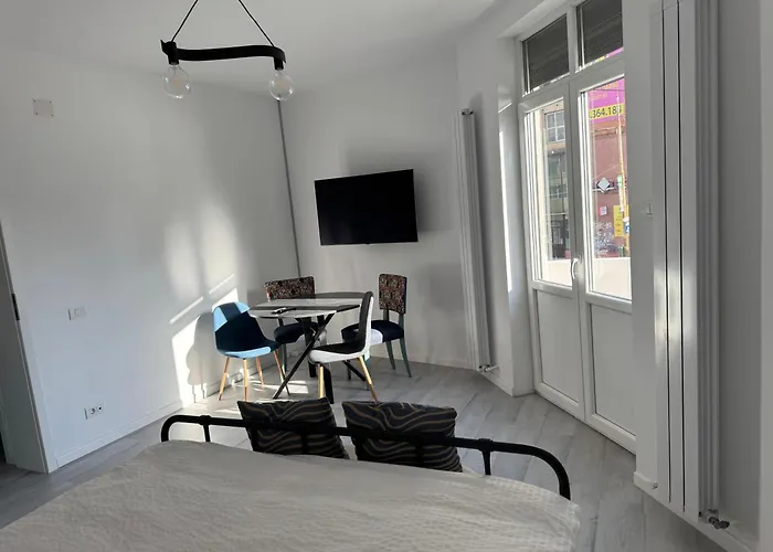 Grafitti By News * Бухарест